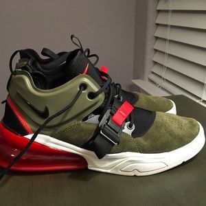 Nike Air Force 270